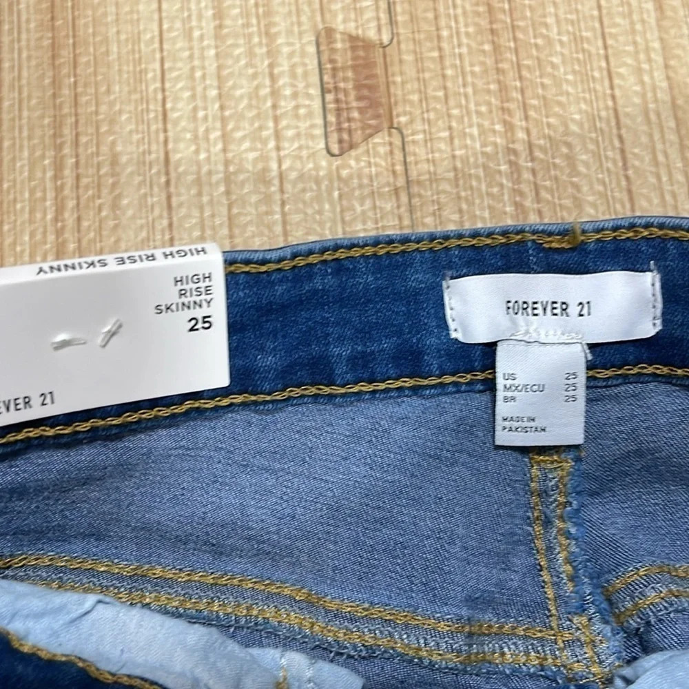 Forever 21 NWT High Rise Skinny Denim Jeans Women's Size 25 - Picture 6 of 7